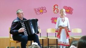 на мероприятии преп. Долганиной Е.В., аккомпанирует Макаев А.В. Куликовой Дарье; песня "Тядянязе" 