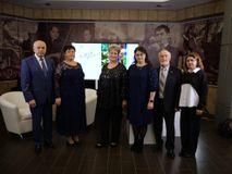  06.10.2022г Заместитель Министра культуры, национальной политики и архивного дела РМ Бычков Н.В., Долганина Е.В  и  преподаватели школ на Торжественном мероприятии.