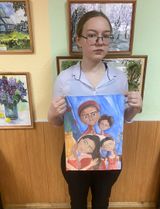 Агишева Амина со своей работой